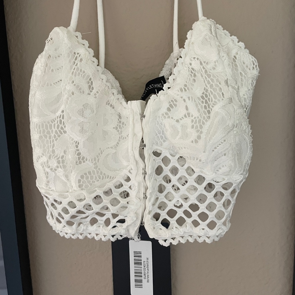 PrettyLittleThing Lace Fishnet Trim Bralet Size 4
